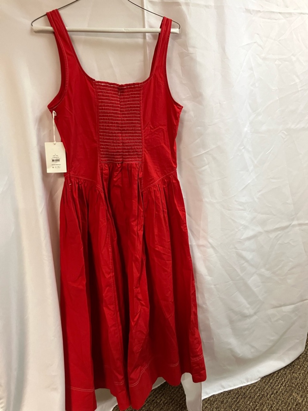 Sleeveless Red Maxi Dress with Scoop Neckline - Picture 2 of 4